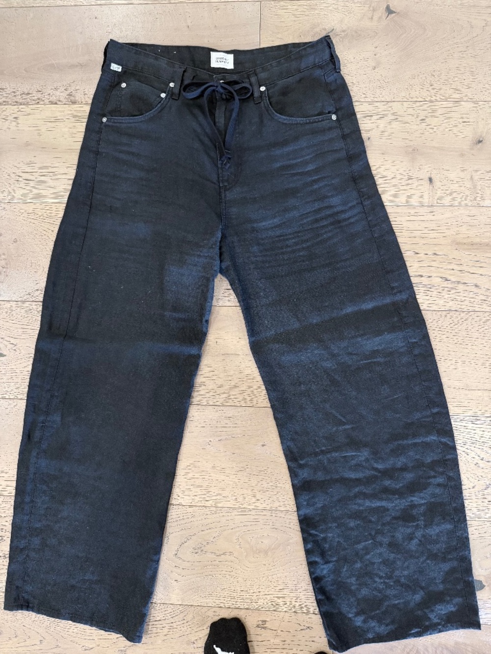 CITIZENS OF HUMANITY; WIDE LEG JEAN, 5 POCKET, ZIPPER & DRAWSTRING, SIZE 29 BLK
